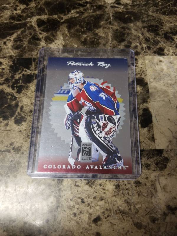 lot 520 image: 1997 Donruss Elite Patrick Roy Colorado Avalanche Hockey Card