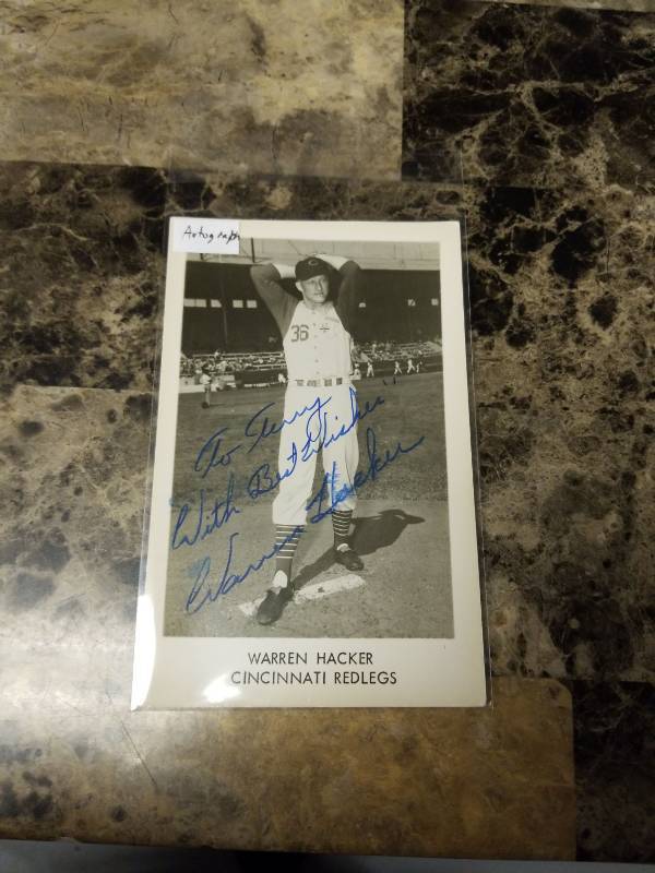 lot 531 image: Warren Hacker Cincinnati Red Legs Autographed Baseball Postcard