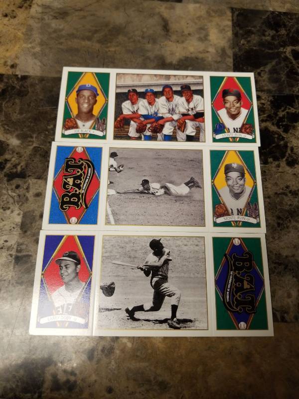 lot 532 image: 1993 Upper Deck 3pk Monte Irvin Joe Black Larry Doby Baseball Cards
