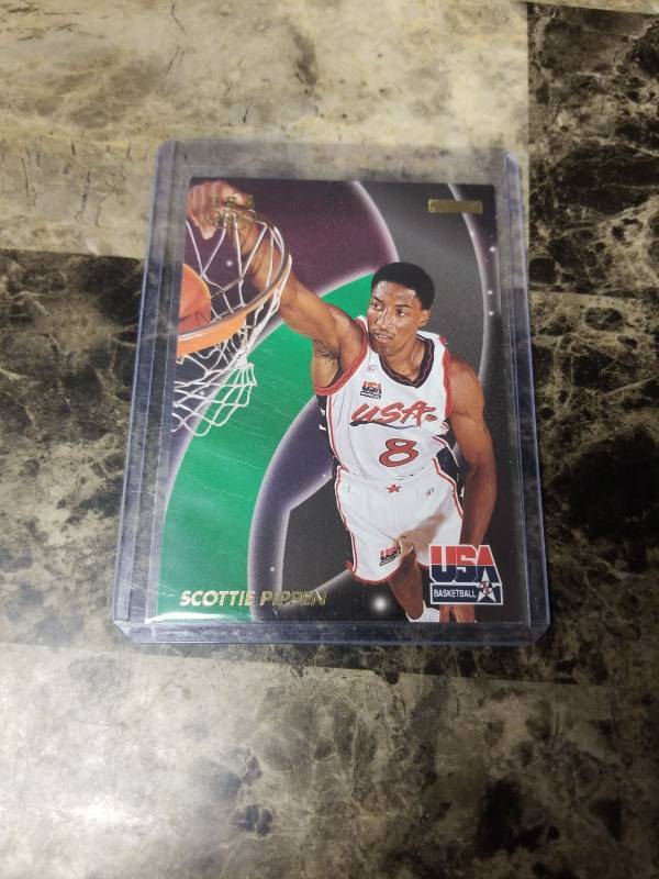 lot 653 image: 1996 Skybox USA Basketball Scottie Pippen Chicago Bulls Basketball Card