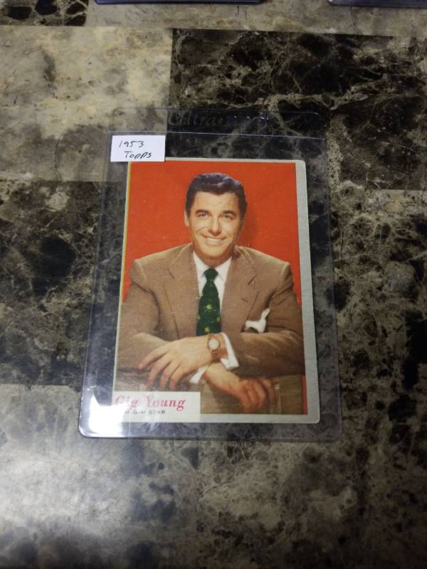 lot 573 image: 1953 Topps Gig Young Trading Card