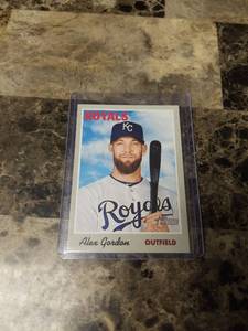 lot 748 image: 2019 Topps Heritage Alex Gordon Kansas City Royals Baseball Card