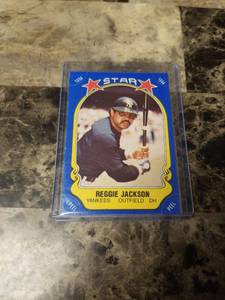 lot 749 image: 1981 Fleer Reggie Jackson New York Yankees Baseball Card