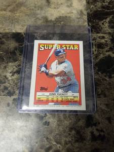 lot 755 image: 1988 Topps Kirby Puckett Minnesota Twins Mini Baseball Card