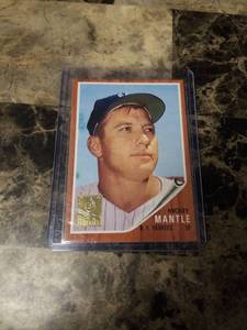 lot 767 image: 1996 Topps Mickey Mantle New York Yankees Baseball Card