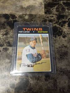 lot 784 image: 1971 Topps Rod Carew Minnesota Twins Baseball Card