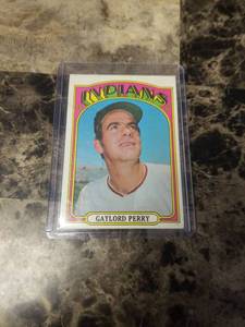 lot 790 image: 1972 Topps Gaylord Perry Cleveland Indians Baseball Card