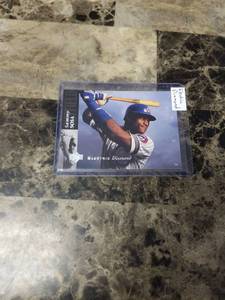 lot 805 image: 1994 Upper Deck Electric Diamond Sammy Sosa Chicago Cubs Baseball Card