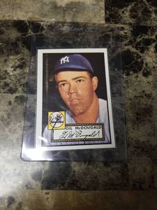 lot 830 image: 1952 Topps Reprint Series Gil McDougald New York Yankees Baseball Card