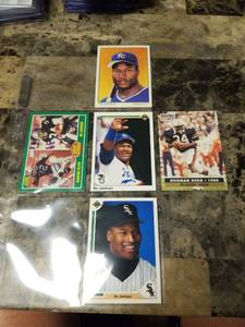 lot 852 image: 5pk Various Bo Jackson Baseball and Football Cards
