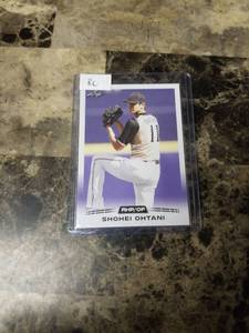 lot 882 image: 2018 Leaf Shohei Ohtani Rookie Baseball Card