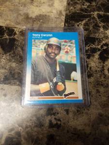 lot 905 image: 1987 Fleer Tony Gwynn San Diego Padres Baseball Card