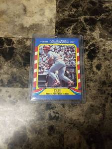lot 910 image: 1987 Fleer Limited Edition Pete Rose Cincinnati Reds Baseball Card
