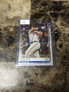 lot 927 image: 2019 Topps Austin Riley Atlanta Braves Rookie Baseball Card