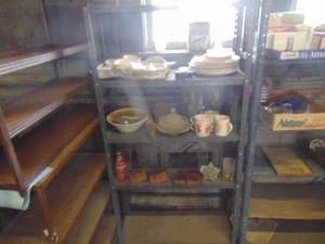 lot 4608 image: Shelf and Contents