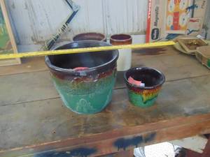 lot 4619 image: Pair of Planters - Large one has been repaired