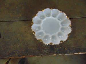 lot 4633 image: Milk Glass egg Plate - Gold Rimmed