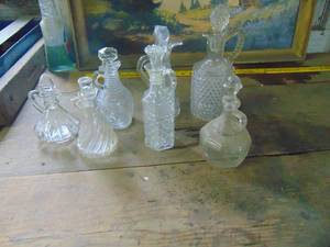 lot 4644 image: Selection of Cruets