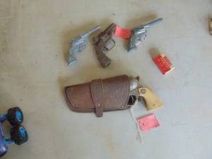 lot 4713 image: Cap Gun - Toy Gun Selection