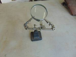 lot 4714 image: Fly Tieing Magnifier and Clamp