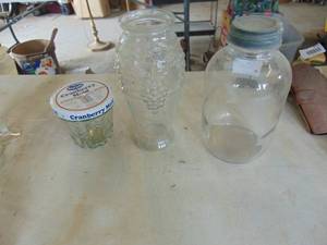 lot 4715 image: Jar Selection