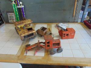 lot 4716 image: Tonka and Die Cast toys - Needs Repair - Parts