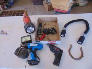 lot 4729 image: Selection of FlashLights