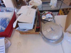 lot 4730 image: Aluminum ware and Silverware Selection