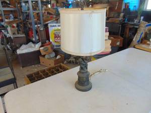 lot 4734 image: Vintage Metal Lamp