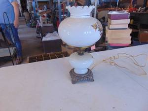 lot 4735 image: Gone with the Wind Lamp - Electrified