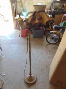 lot 4741 image: Standing Lamp