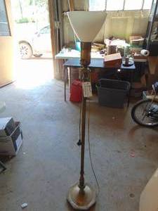 lot 4742 image: Standing Lamp