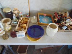 lot 4748 image: Contents of Tabletop