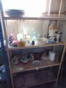 lot 4757 image: Shelf with Contents
