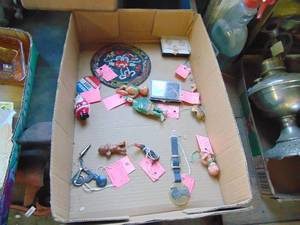 lot 4658 image: Flat of Smalls - Watch Fob and More