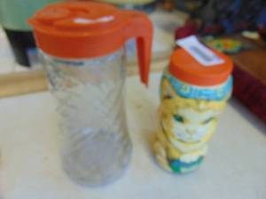 lot 4690 image: Tang Pitcher and Coin Bank