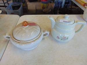 lot 4701 image: Pitcher and Crock Bowl