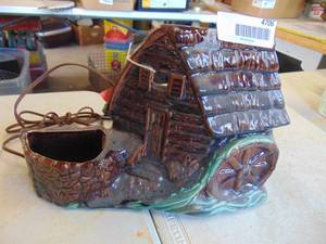 lot 4706 image: Cabin and Well TV Lamp