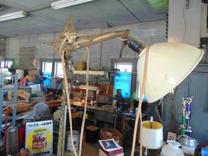 lot 4763 image: Standing Lamp - Metal Base and Twisted Rod