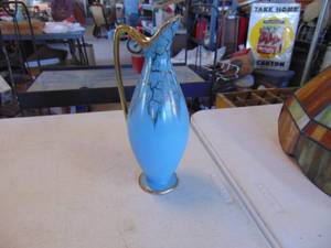 lot 5000 image: Blue Pitcher