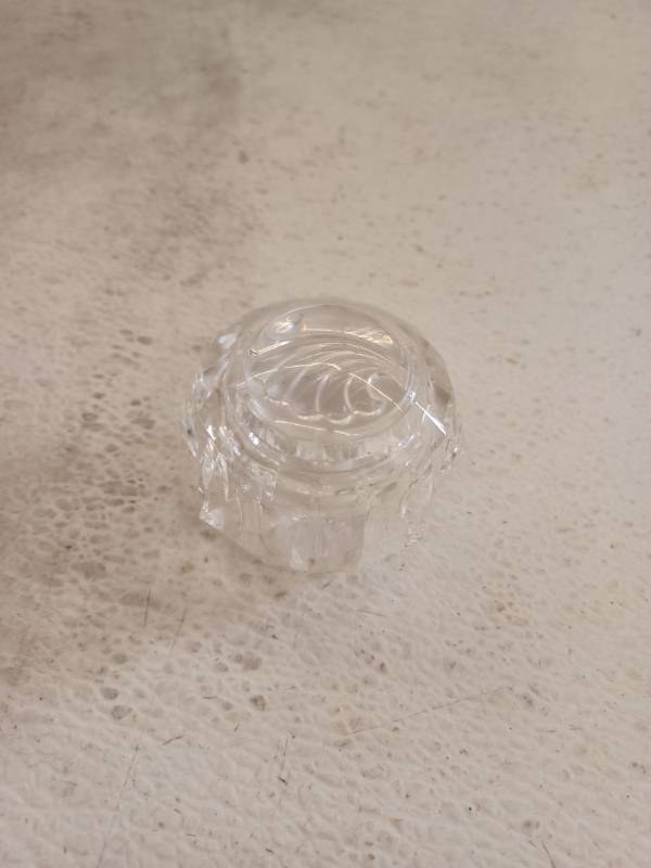 lot 13414 image: Delta H54-010 Acrylic Lavatory Faucet Handle, 25 pcs