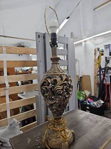 lot 20905 image: vintage-style table lamp base
