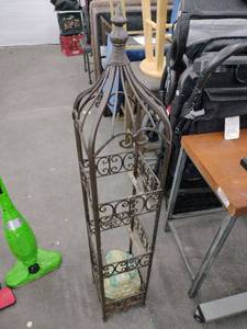 lot 20958 image: Victorian-style wrought iron bakers corner rack