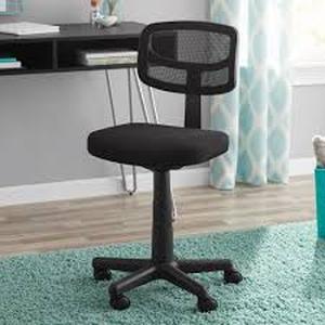 lot 20955 image: Mainstays mesh task chair