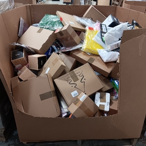 lot 7631 image: Pallet Of Not Bid On Items
