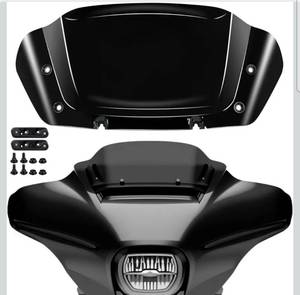 lot 20837 image: 8 Windshield Wave Windscreen Wind Splitter for Harley CVO Street Glide FLHXSE 2023-2025, Street Glide FLHX 2024-2025, FLHXU 2025 - Retail $79