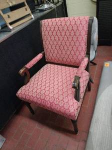 lot 52822 image: Antique Victorian-style parlor armchair