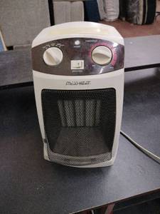 lot 52853 image: Maxi-Heat Oscillating Heater