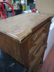 lot 52870 image: Thomasville Solid Wood nightstand