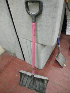 lot 52893 image: snow shovel with a black plastic blade and a D-grip handle